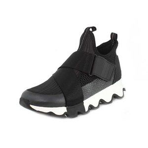 Sorel Kinetic black sneaker, sz 7.5